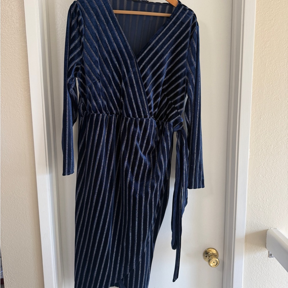 BloomChic Navy and White Striped Long Sleeve Velvet Dress